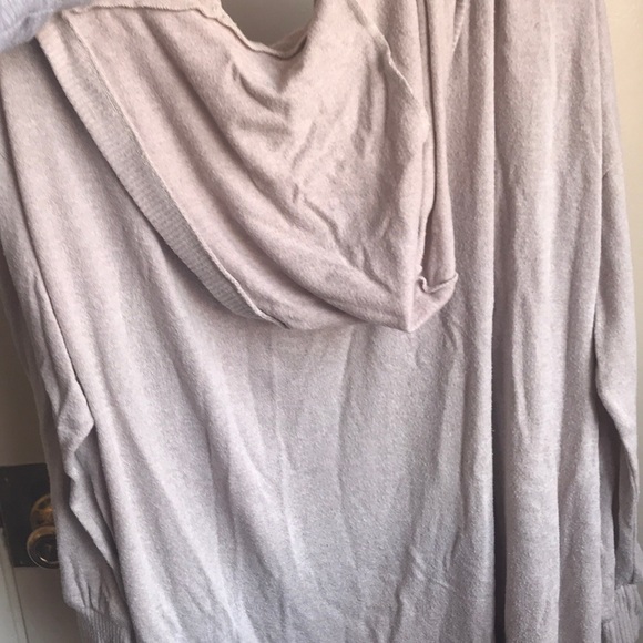 American Eagle Cardigan - Picture 2 of 3